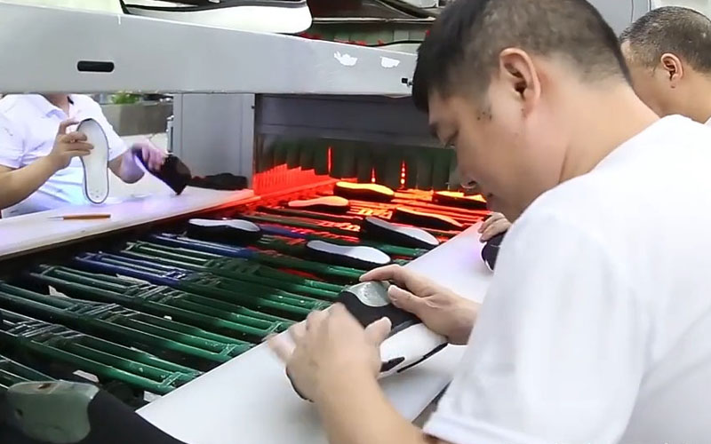 Kontaktieren Sie uns